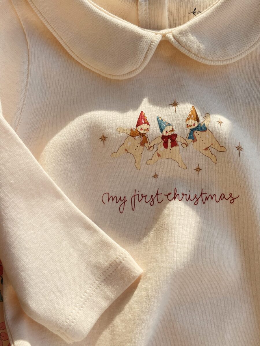 Konges Slojd Śpioszki My First Christmas Antique White - obrazek 4