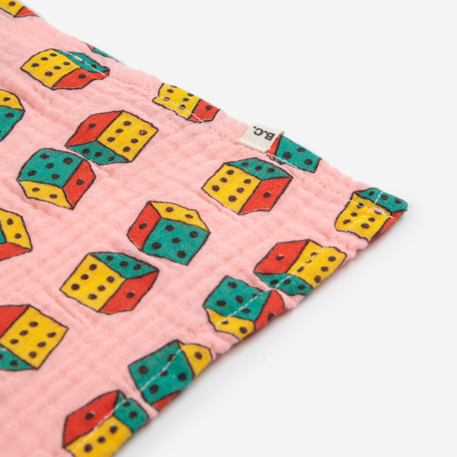 Bobo Choses Otulacz Muślinowy Dices All Over Pink - obrazek 3