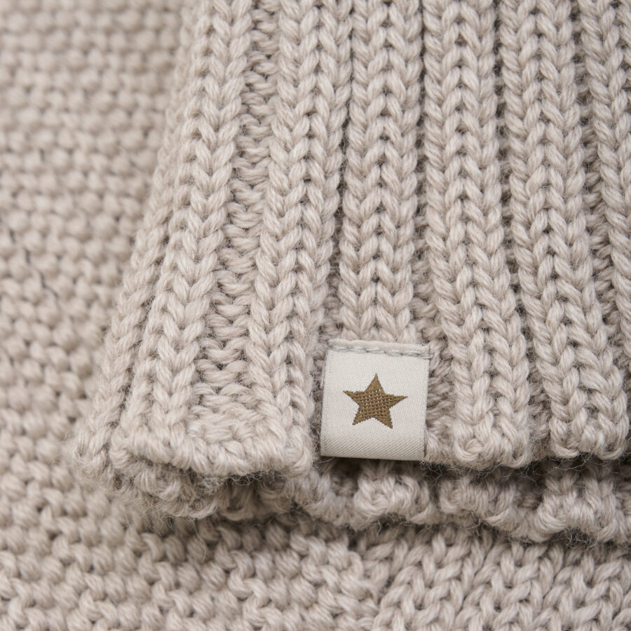 Huttelihut Kominiarka Merino Pixie Camel Melange - obrazek 3