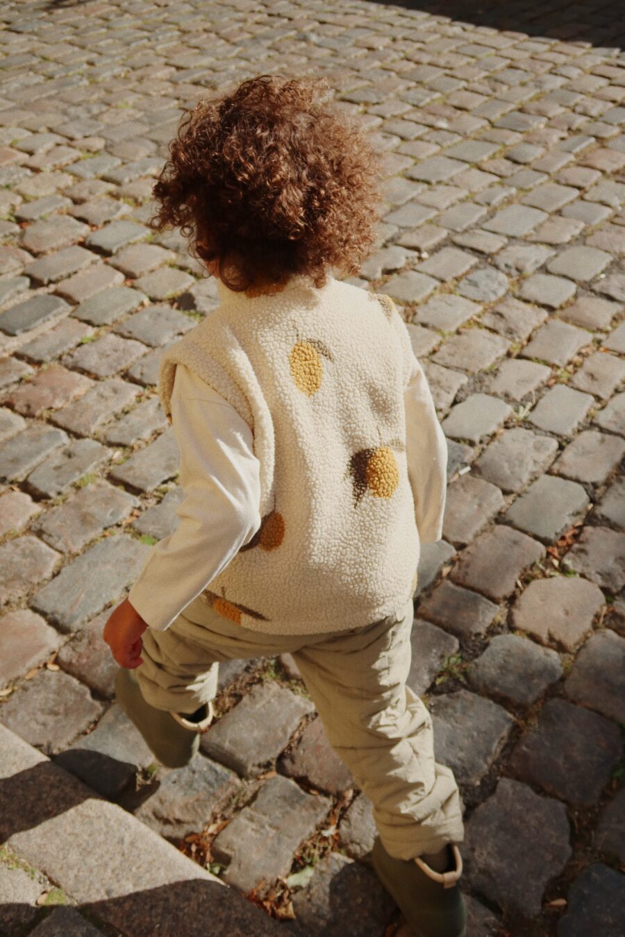 Konges Slojd Kamizelka Polarowa Jody Teddy GRS Mon Grand Citron - obrazek 7