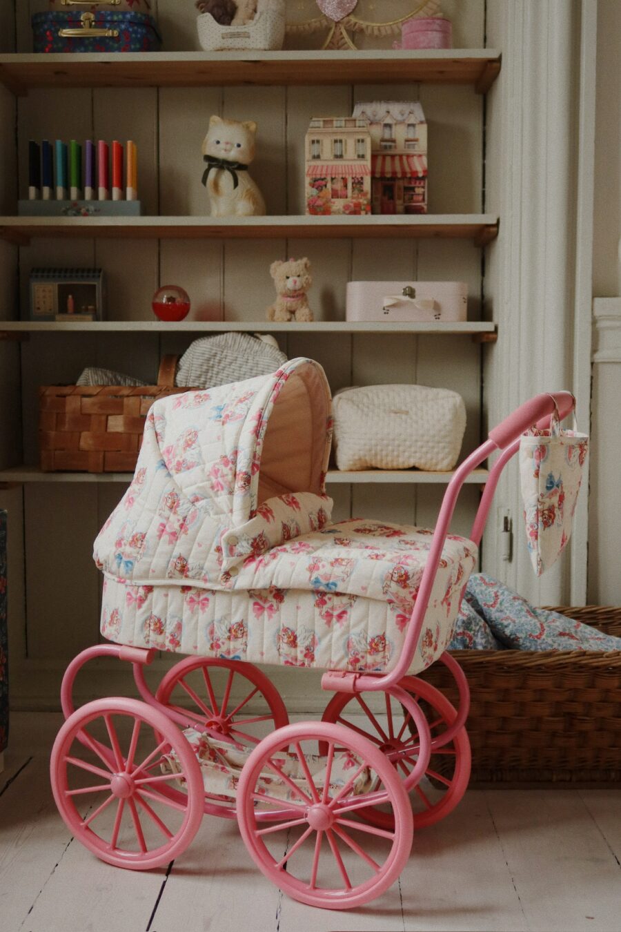 Konges Slojd Wózek Gondola DLa Lalki Minnie Twinkle Sprinkle - obrazek 3