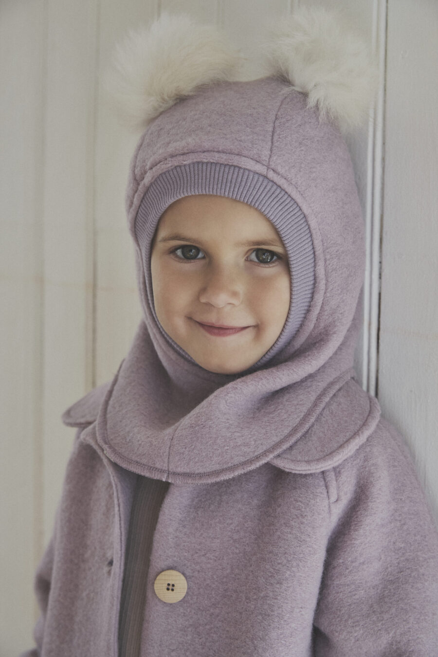 Huttelihut Kominiarka Wełniana Alpaca Pompoms Burlwood - obrazek 4