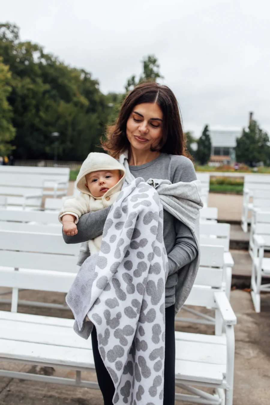 The Story Makers Kocyk z wełny merino Dotty baby - obrazek 2