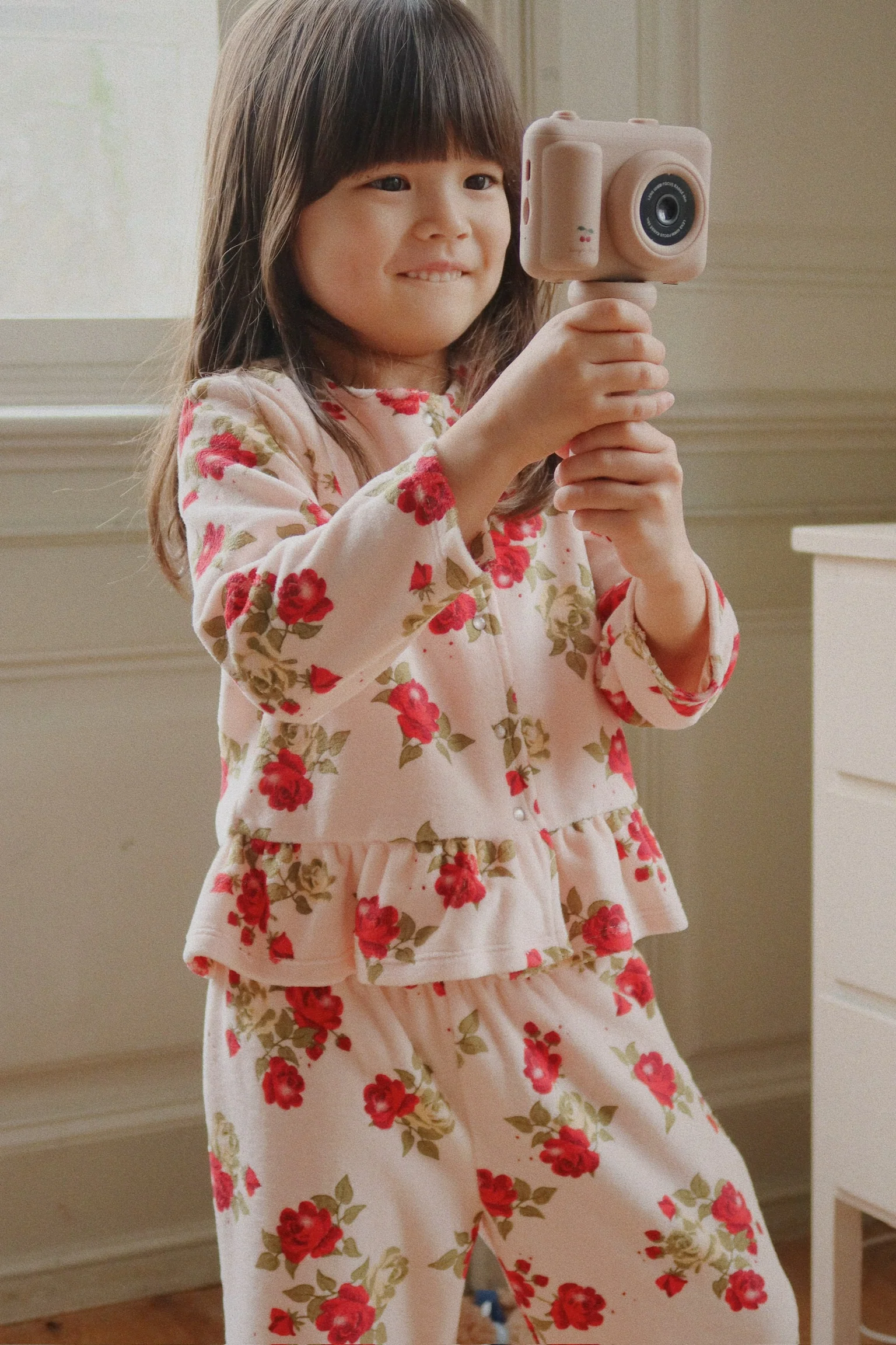 Konges Slojd Aparat Fotograficzny Dziecięcy My First Camera Cherry - obrazek 2