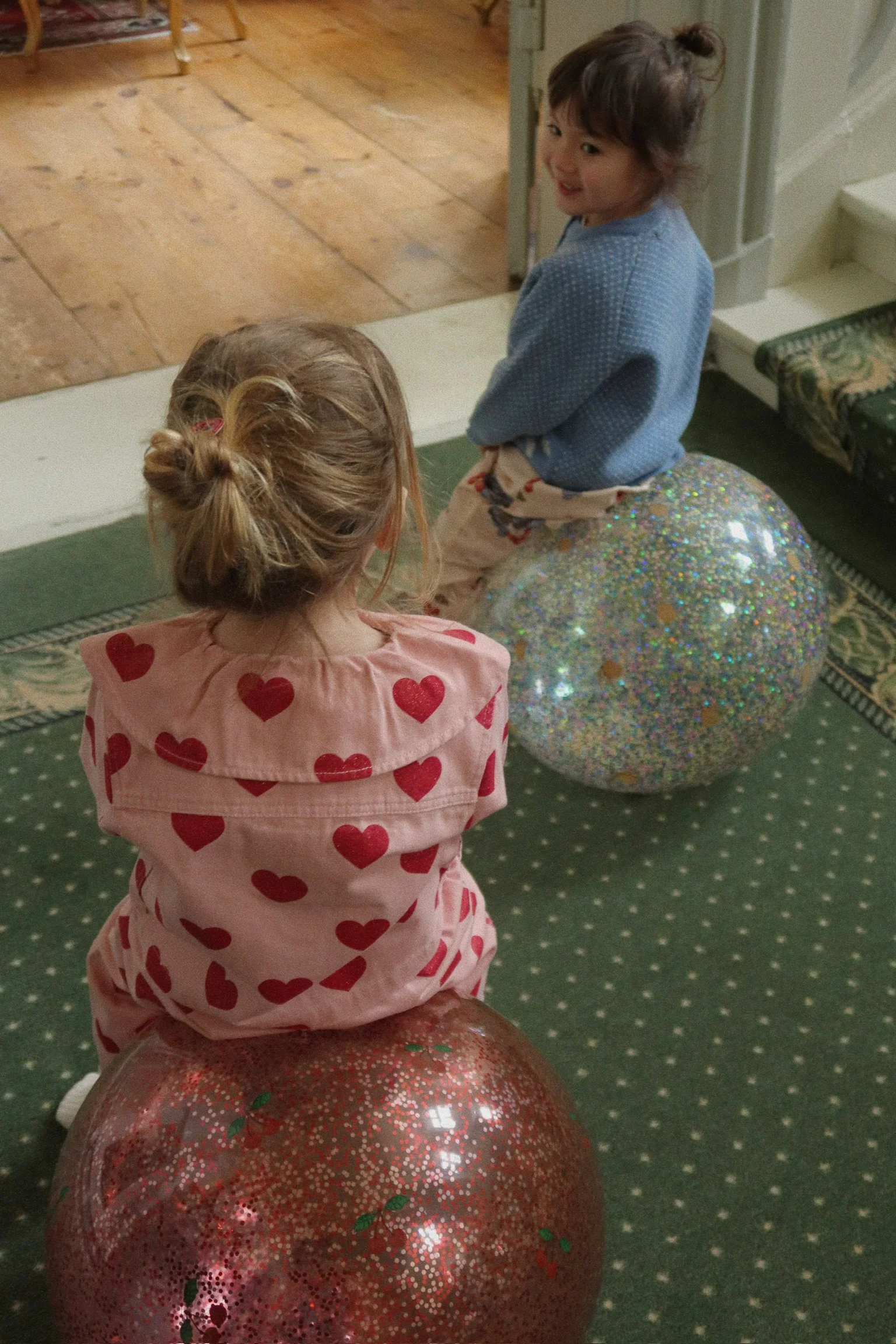 Konges Slojd Piłka Do Skakania Glitter Lemon - obrazek 2