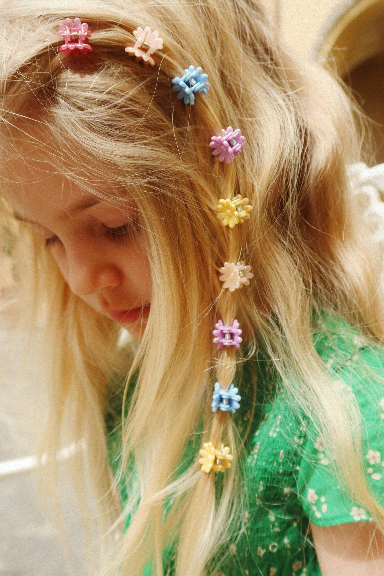 Konges Slojd Spinki Do Włosów Mini Flower Multicolor 10-Pak - obrazek 2