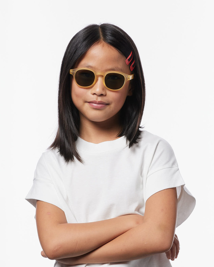 Okulary przeciwsłoneczne dla dzieci IZIPIZI JUNIOR #C Yellow Honey (7-11lat) - obrazek 4