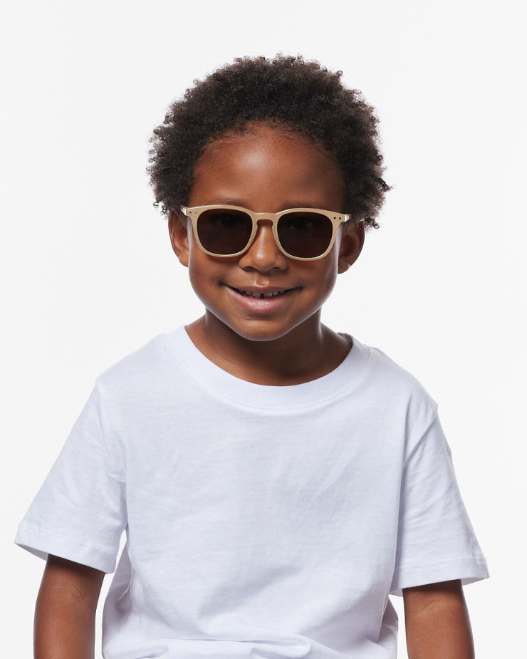 Okulary przeciwsłoneczne dla dzieci IZIPIZI CHILD #E Macchiato (5-7lat) - obrazek 5