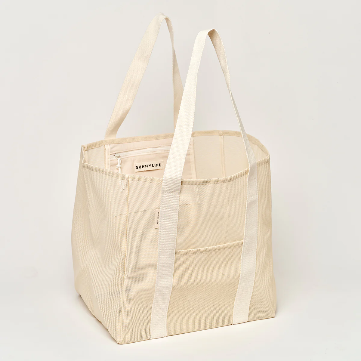 Sunnylife Plażowa torba z siatki – Oyster - obrazek 4